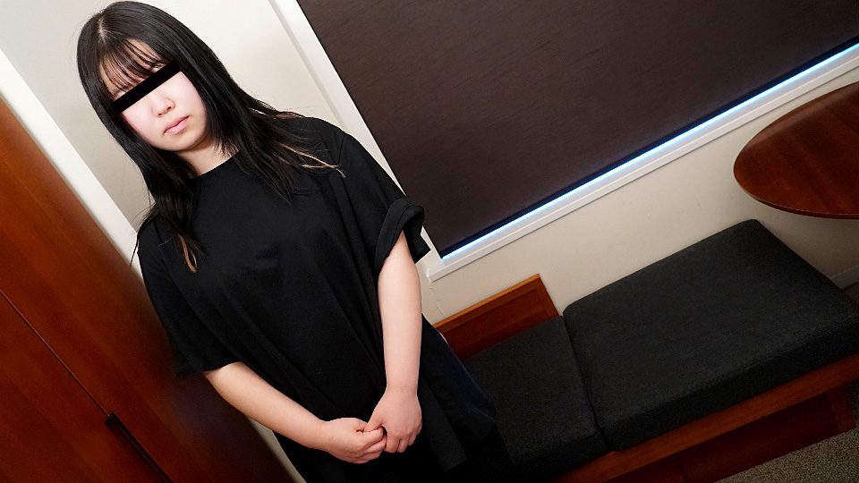 10musume 040123_01 I thought I was a naive girl, but I got a vaginal cum shot in red underwear with a shaved pussy!