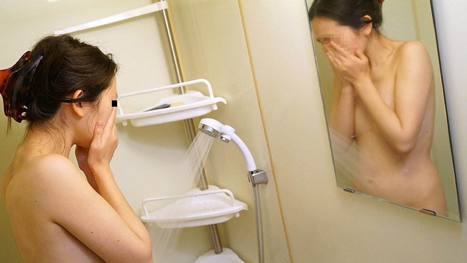 10musume 111823_01 Real face amateur:  Small tits/slender girl with a cute face